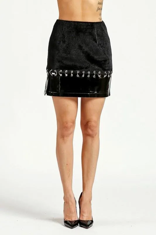 STEP UP FAUX FUR SKIRT