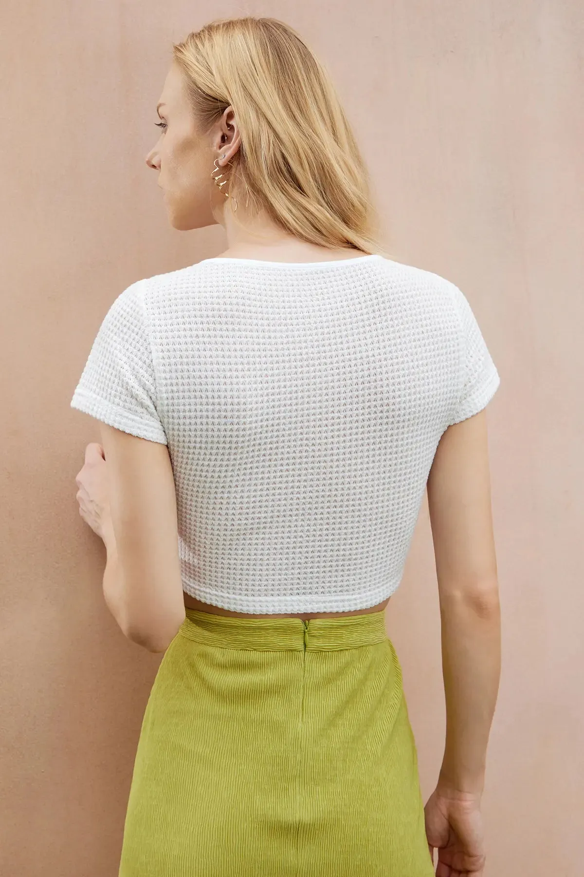 Women's Tie Front Hollow Out Crop Tee